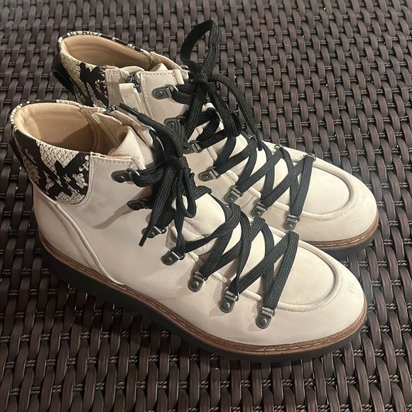 Dr. Scholl’s road trip Ankle Side Zip Leather Boots Women’s 9 - Picture 1 of 12